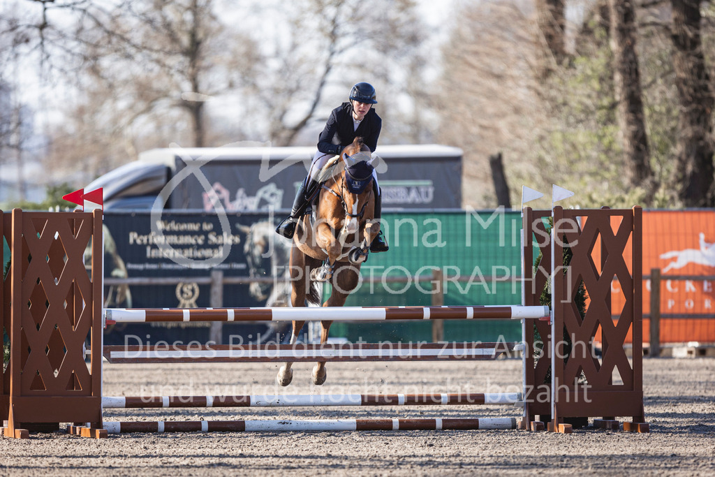 250408_Mühlen_SprPf-A2-216 | Deine schönsten Turniermomente als professionelle Fotos! Entdecke hochwertige Pferdesport-Fotografie im Online-Shop. Jetzt Fotos finden & bestellen!