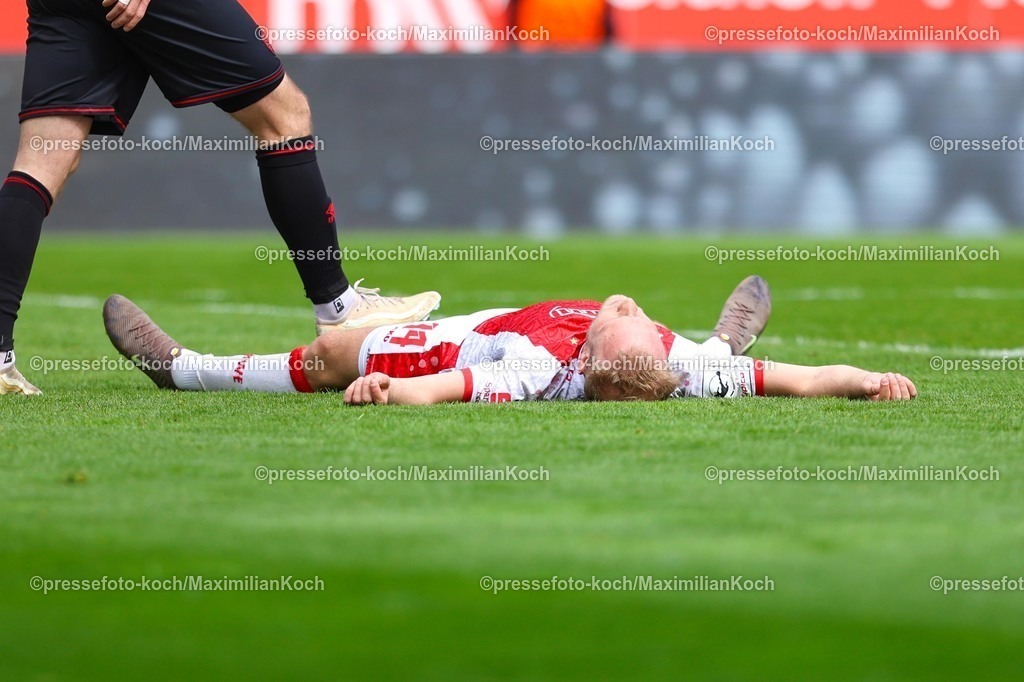 xKWIx11042601038 | 2026.04.11, xkwix, Fußball, 3.Liga, Rot-Weiss Essen -  FC Ingolstadt, Stadion an der Hafenstraße, 33.Spieltag, Saison 2025 / 2026: Lucas Brumme (Rot-Weiss Essen #14) liegt enttaeuscht und erschoepft am Boden DFB regulations prohibit any use of photographs as image sequences and or quasi-video. Photo: xKamilxWilkowskixPressefotoKochx