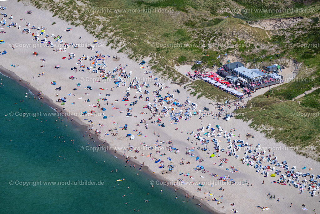 Sylt_Kampen_Strand_Strandgaststätte_Buhne_16_ELS_6481130825 | KAMPEN (SYLT) 13.08.2025 Gebäude des Restaurant " Buhne 16 " in Kampen (Sylt) auf der Insel Sylt im Bundesland Schleswig-Holstein, Deutschland. Weiterführende Informationen bei: Buhne16 GmbH & Co. KG. // Building of the restaurant " Buhne 16 " in Kampen (Sylt) at the island Sylt in the state Schleswig-Holstein, Germany. Further information at: Buhne16 GmbH & Co. KG. Foto: Martin Elsen