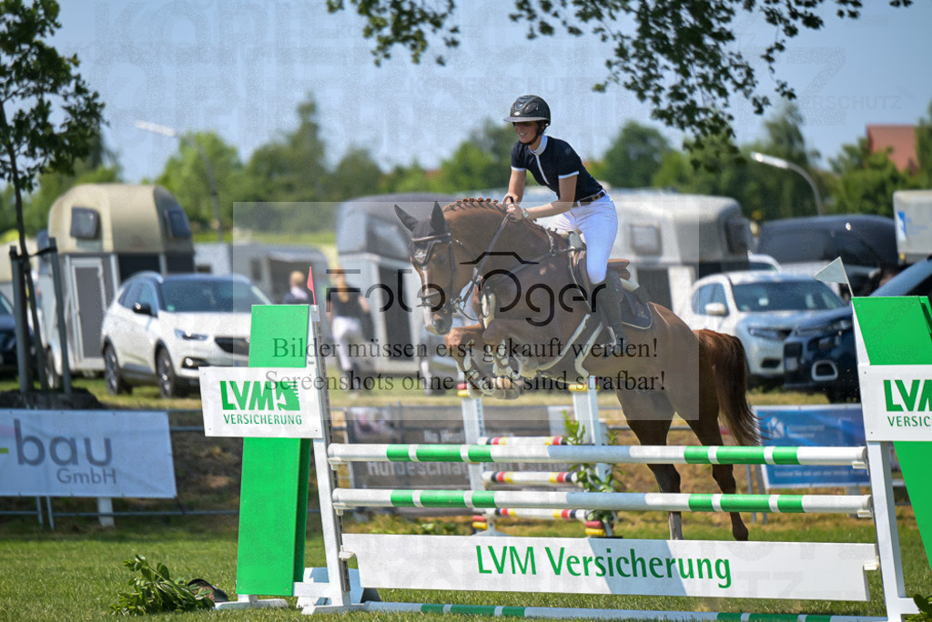 Reitturnier Voxtrup | Entdecke hochwertige Reitturnierfotos von Foto Oger. Professionell, emotional und authentisch – jetzt Lieblingsmomente im Shop bestellen.Deutschlandweite Turnierfotografie. - Realisiert mit Pictrs.com