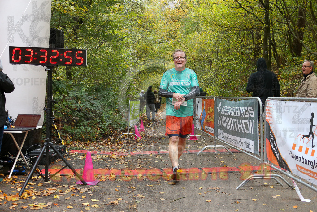 251026_1334_EX1_3660 | Sportfotografie im Rhein-Sieg Kreis, Köln, Bonn, NRW, Rheinland Pfalz, Hessen, etc. Unser Tätigkeitsfeld umfasst den Laufsport vom Volkslauf über den Marathon, Duathlon, Triathon bis zum Ultralauf wie Kölnpfad Ultra oder Schindertrail.