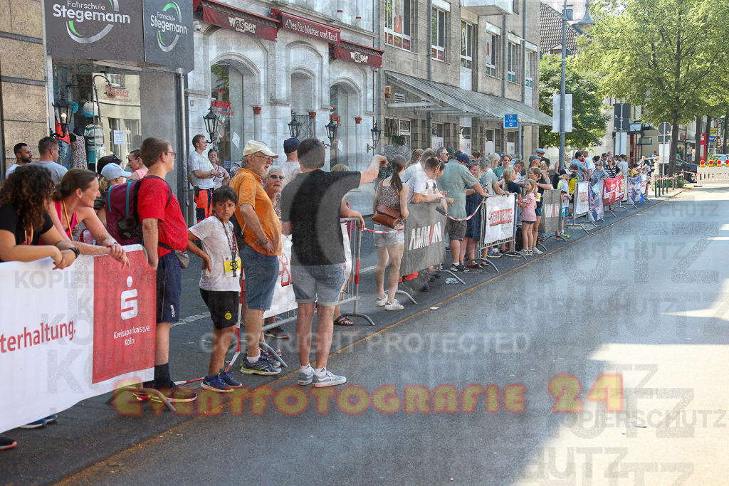 230624_1607_EX1_5880 | Sportfotografie im Rhein-Sieg Kreis, Köln, Bonn, NRW, Rheinland Pfalz, Hessen, etc. Unser Tätigkeitsfeld umfasst den Laufsport vom Volkslauf über den Marathon, Duathlon, Triathon bis zum Ultralauf wie Kölnpfad Ultra oder Schindertrail.