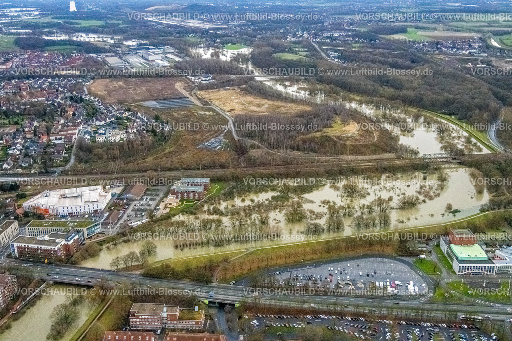 Luenen231204691Lippe | Luftbild vom Hochwasser der Lippe, Weihnachtshochwasser 2023, Fluss Lippe tritt nach starken Regenfällen über die Ufer, Überschwemmungsgebiet NSG Lippeaue von Wethmar bis Lünen, Halde Victoria Landschaftsschutzgebiet Im Mersche, Heinz-Hilpert-Theater, Lünen, Ruhrgebiet, Nordrhein-Westfalen, Deutschland