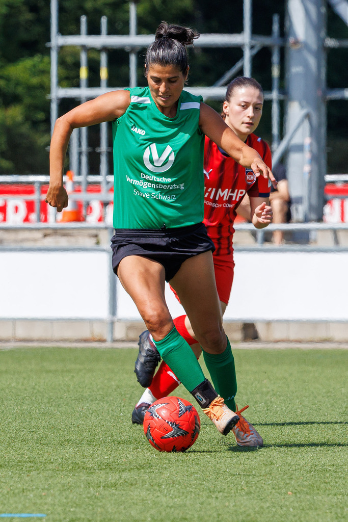 FCHTVS_260531_6104 | 1.FC Heidenheim 1846 II vs. TV Steinheim, Fußball, Frauen, Bezirksliga, 2025/2026, Meisterrunde, 5. Spieltag, 31.05.2026 in Heidenheim, Kunstrasen b. Voith-Arena West(Foto: Michael Bulling) - Realisiert mit Pictrs.com