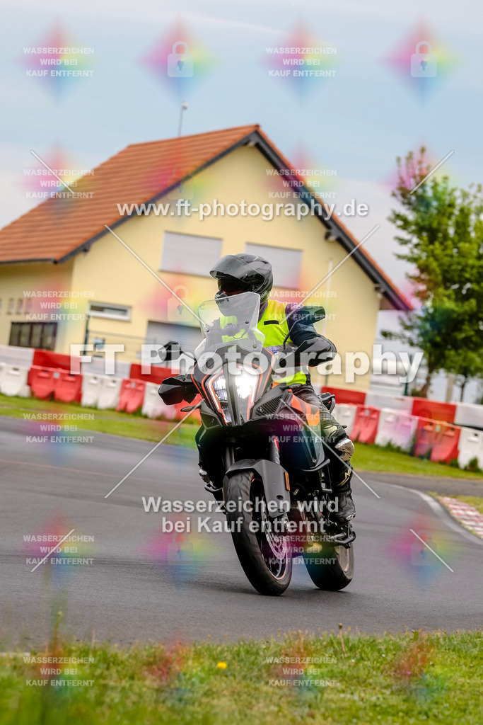 MotoTeamVBK-20605 | Hier findet Ihr Bilder von Touristenfahrten auf der Nürburgring Nordschleife oder von anderen Veranstaltungen die ich besucht habe. Viel Spass beim Durch Schauen 