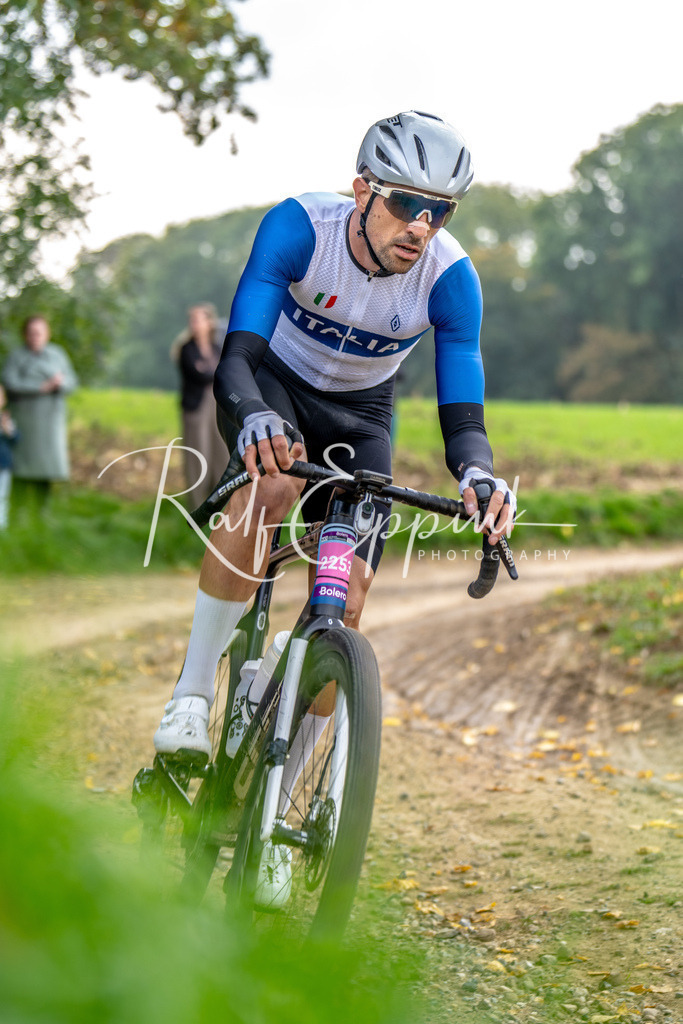 Ralf Eppink Photography 20251012_DSC03263 | Sportfotografie, Eventfotografie, Porträtfotografie, Radsport Fotograf, Triathlon Fotograf, Düsseldorf Fotograf, Köln Fotograf, Actionfotografie, Teamfotografie, Peoplefotografie, Business Portraits, Veranstaltungsfotografie, Reportagefotografie - Realisiert mit Pictrs.com