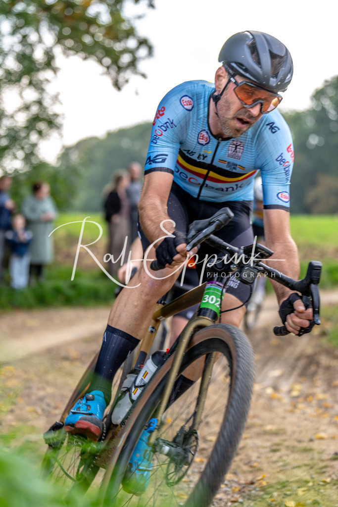 Ralf Eppink Photography 20251012_DSC03084 | Sportfotografie, Eventfotografie, Porträtfotografie, Radsport Fotograf, Triathlon Fotograf, Düsseldorf Fotograf, Köln Fotograf, Actionfotografie, Teamfotografie, Peoplefotografie, Business Portraits, Veranstaltungsfotografie, Reportagefotografie - Realisiert mit Pictrs.com