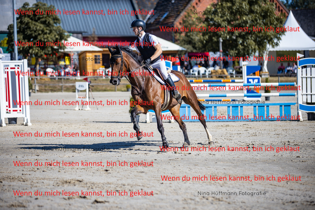 BK1A5631 | Turnierbilder Turnierfotos Nina Hüffmann Turnierfotografie Pferdefotografie Tierzeichnung Haustierzeichnung Pferdezeichnung Hundezeichnung Videograf  - Realisiert mit Pictrs.com