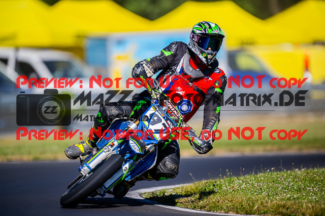 MaZZes_FotoMatrix_220702_2520 | UE40