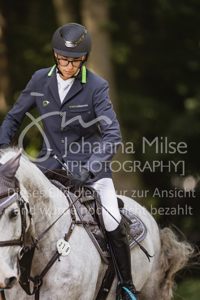 230910_OWLCh_GroßerPreis-602 | Deine schönsten Turniermomente als professionelle Fotos! Entdecke hochwertige Pferdesport-Fotografie im Online-Shop. Jetzt Fotos finden & bestellen!