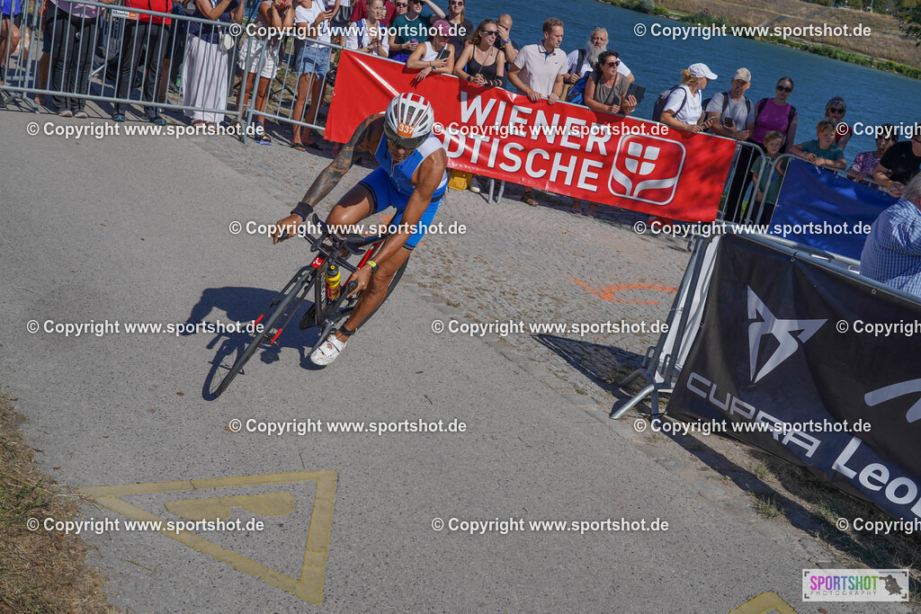 DSC00727 | Vienna Triathlon 2024                                        P3 Event                                                             #yourpictrs #sportshot_your_pictrs                 @Sportshotphotography                                     Photo Credit: www.sportshot.de