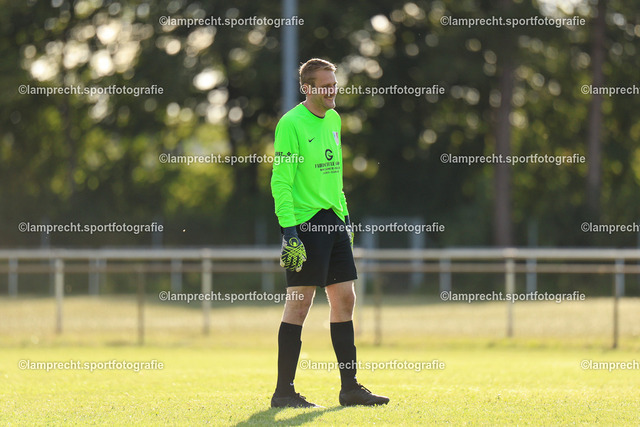 Fußball I Herren I Saison 2025-2026 I Kreisklasse A Süd-Ost I 6. Spieltag I SG Scharbeutz-Pönitz - VfL Bad Schwartau I 13.09.2025.085 | Kevin Hilbert (18, SG Scharbeutz/Pönitz) - Realisiert mit Pictrs.com