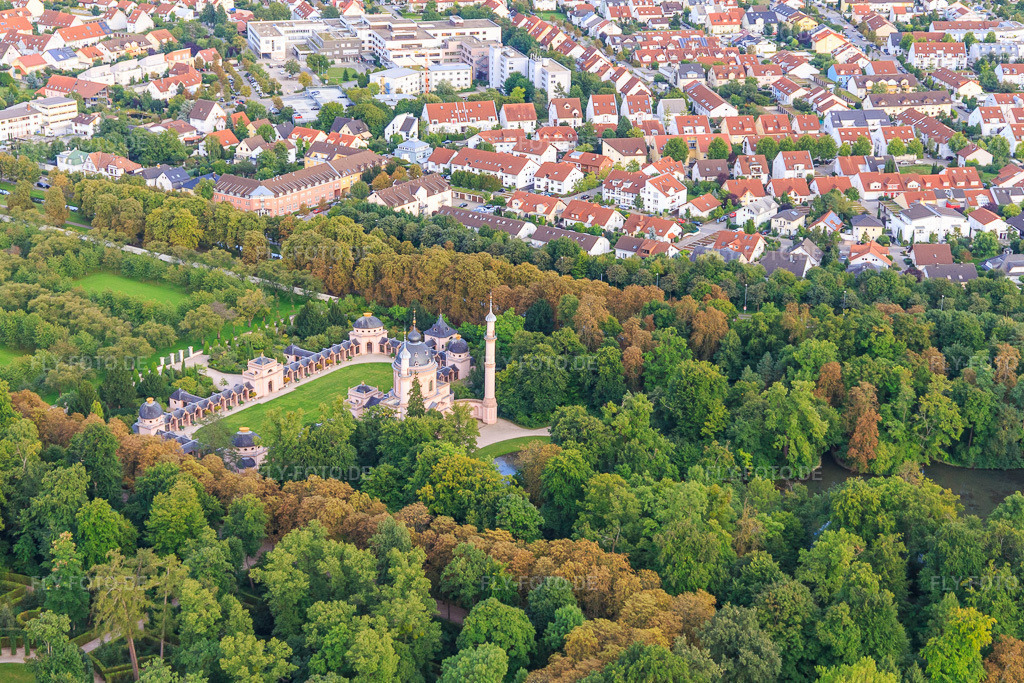 Luftbild: Moschee im Schwetzinger Schlossgarten in Schwetzingen im Bundesland Baden-Württemberg in Deutschland. Foto: IMG_102620.jpg vom 24.08.2017 durch Werner Riehm/FLY-FOTO.deGartenmoschee