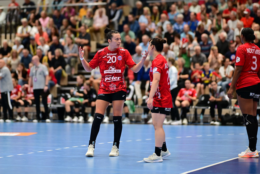 Handball I Frauen I Saison 2025-2026 I 1. HBF I 2. Spieltag I Buxtehuder SV - Thüringer SV | Der Sportfotograf. - Realisiert mit Pictrs.com