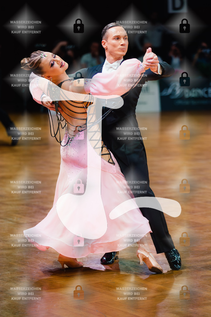 GOC 2025 - WDSF Open Standard Senior I 14th (53) Kristof Zsolt _ Daniela Paul (TC Der Frankfurter Kreis)-2025-08-21-9781 | Webshop for digital downloads and prints of dance sport, event & show photographer Julian Link - Realisiert mit Pictrs.com