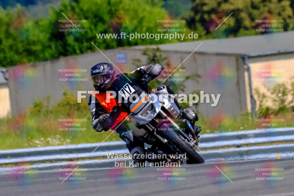 _TCM5271 | Hier findet Ihr Bilder von Touristenfahrten auf der Nürburgring Nordschleife oder von anderen Veranstaltungen die ich besucht habe. Viel Spass beim Durch Schauen 