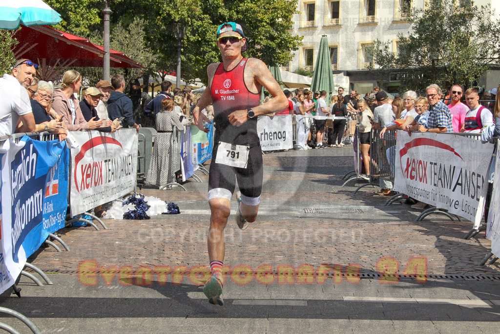250824_1450_EV4_2286 | Sportfotografie im Rhein-Sieg Kreis, Köln, Bonn, NRW, Rheinland Pfalz, Hessen, etc. Unser Tätigkeitsfeld umfasst den Laufsport vom Volkslauf über den Marathon, Duathlon, Triathon bis zum Ultralauf wie Kölnpfad Ultra oder Schindertrail.