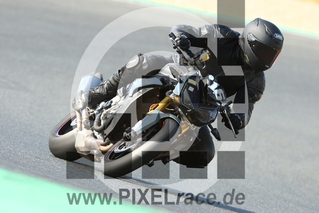 0016-20260714_04948 | Schöne Erinnerungen an spannende Momente - das festzuhalten ist unser Job. PIXELrace.de ist seit 2003 auf den Rennstrecken Europas unterwegs um die Action draußen beim Fahren und die wunderbare Stimmung imm Fahrerlager für euch einzufangen.
