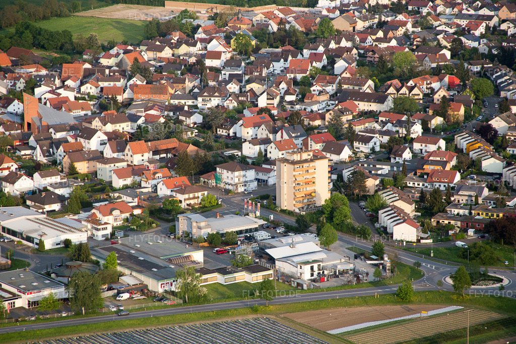 Luftbild: Gewerbegebiet und Firmenansiedlung 