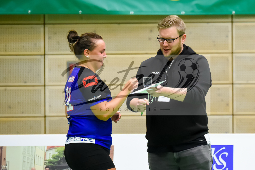 VCOBWA20211106_037 | Volleyball, Frauen:   bei dem Spiel der 3. Liga West zwischen VC Osnabrueck und SV BW Aasee in der Schlosswallhalle am 06.11.2021 in Osnabrueck, Deutschland. - Realisiert mit Pictrs.com