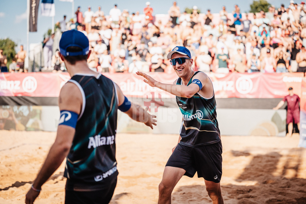 Beachvolleyball | Männer | Allianz German Beach Tour 2025 | Tourstop München | 04.07.2025 | v.l. Tilo Rietschel und Momme Lorenz