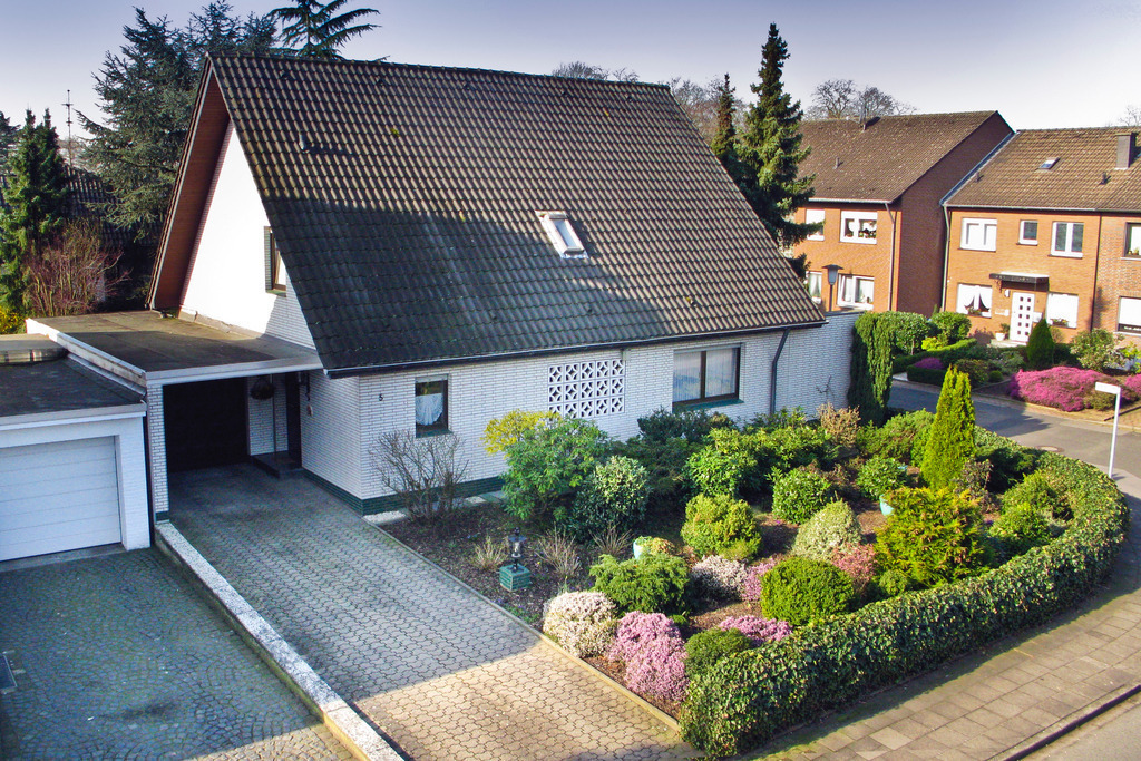 Schrader Budberg 01 | Foto, Video, Fotografie, Videografie, Fotobox, DJ, Discjockey, Musik, Musikbox, Veranstaltung, Photobooth, Amazon, Ebay, Buchtipp, Bestseller, Autor, Verlag, Buch, Wesel, Hamminkeln, NRW, Dinslaken, Rees, Drohne, Hochzeit, Party, Fotobox, Wesel, Fotograf