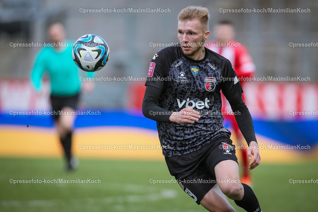 RWE23032402086 | 23.03.2024, Essen, Fußball, Stadion an der Hafenstraße, Testspiel Rot-Weiss Essen – NK Veres Rivne: Mykola Gayduchyk (NK Veres Rivne)