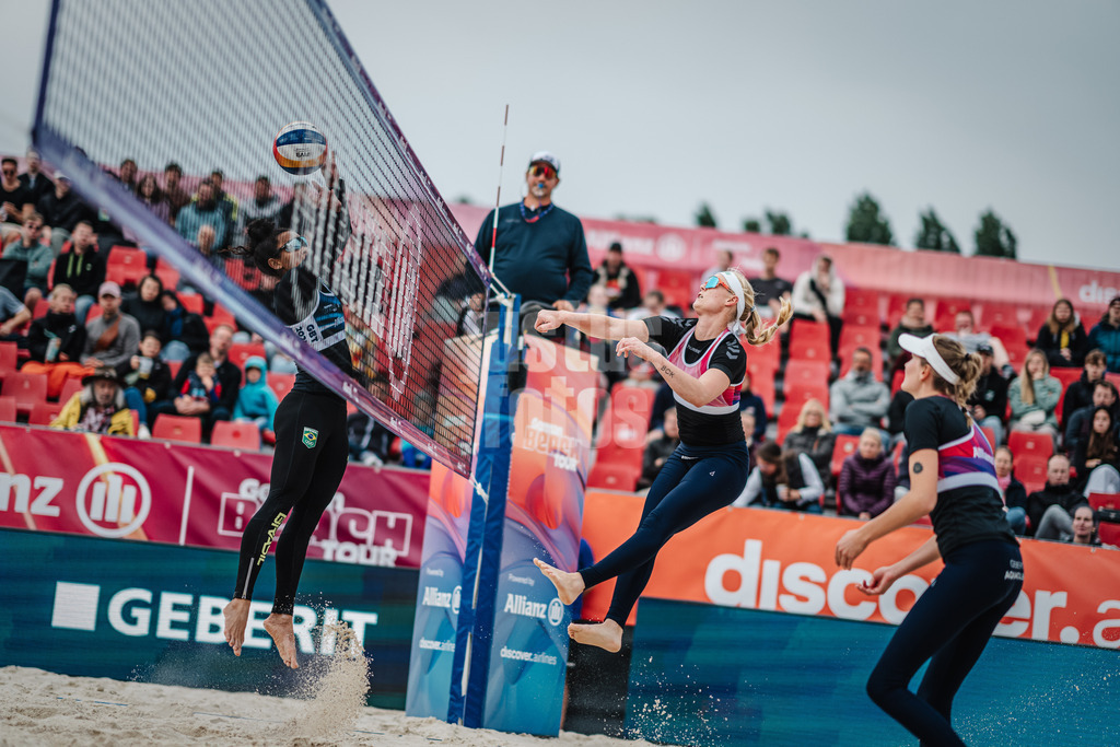 Beachvolleyball | Frauen | German Beach Tour 2024 | Tourstop Bremen | 07.06.2024 | Anna Behlen beim Angriff