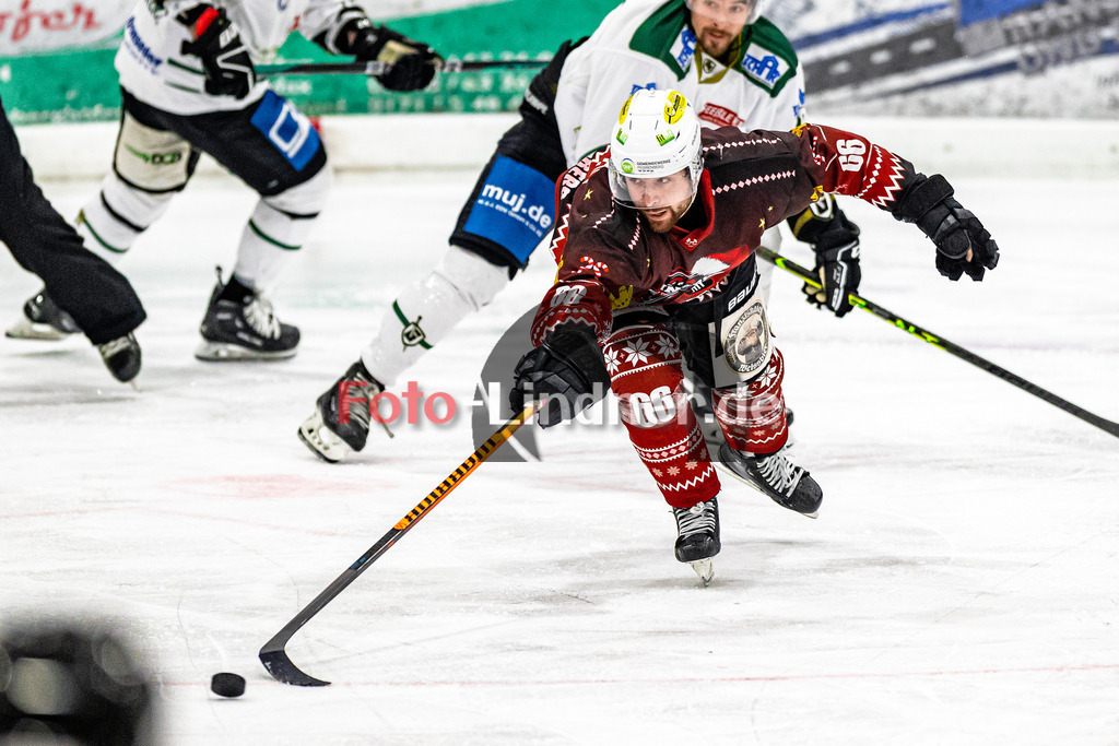 Bayernliga Eishockey, TSV Peißenberg Miners gegen TSV Erding am 30.12.22 in Peißenberg | Bayernliga Eishockey, TSV Peißenberg Miners gegen TSV Erding am 30.12.22 in Peißenberg