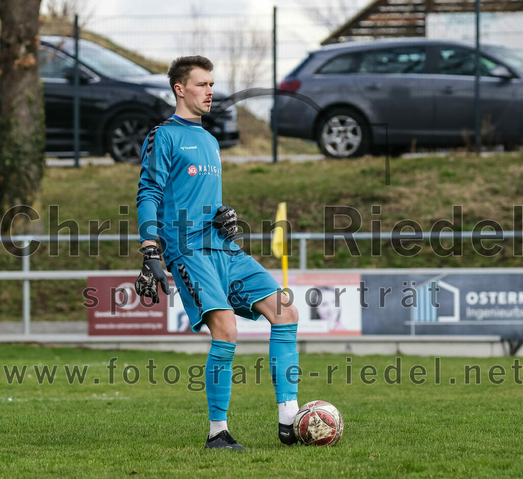 2024-02-24_047_FC_Schwaig_gegen_TSV_1880_Wasserburg | Oberding, Deutschland, 24.02.2024:
Fußball, 2. Runde Qualifikation TOTO-Pokal 2023 / 2024, 1. Spieltag, FC Schwaig gegen TSV 1880 Wasserburg, Endergebnis: 2:3

Torwart Philipp Strunk (FC Schwaig, #30)

Foto: Christian Riedel / fotografie-riedel.net