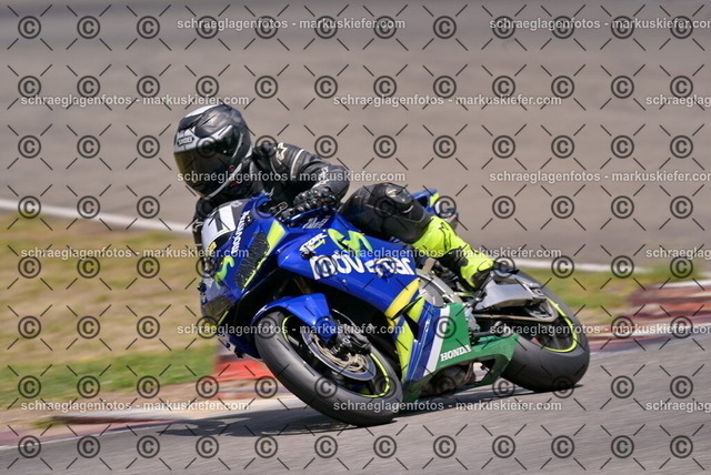 26bt05-1400 | markuskiefer.com - Realisiert mit Pictrs.com