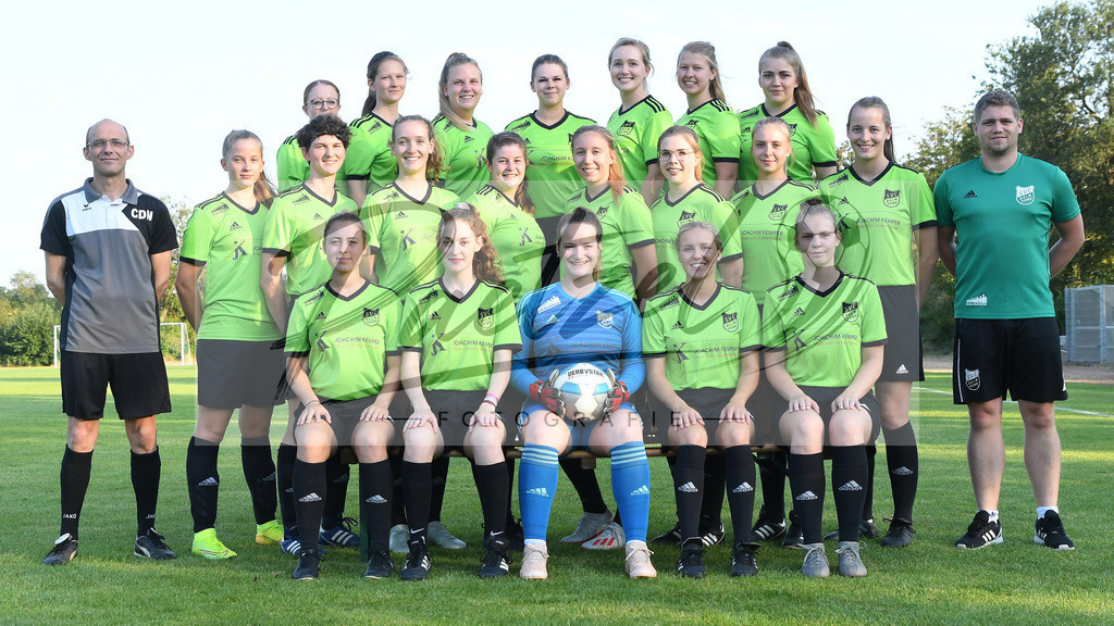 TEABEL20200810_0001 | Fussball, Frauen:   bei der Team Presentation SVC Belm-Powe auf der Sportanlage am Heideweg am 10.08.2020 in Belm, Deutschland. - Realisiert mit Pictrs.com