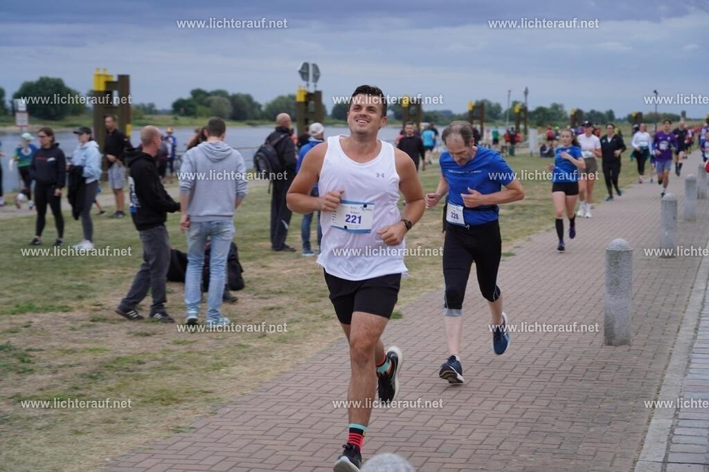 DSC05284 | Lichterlauf  - Realisiert mit Pictrs.com