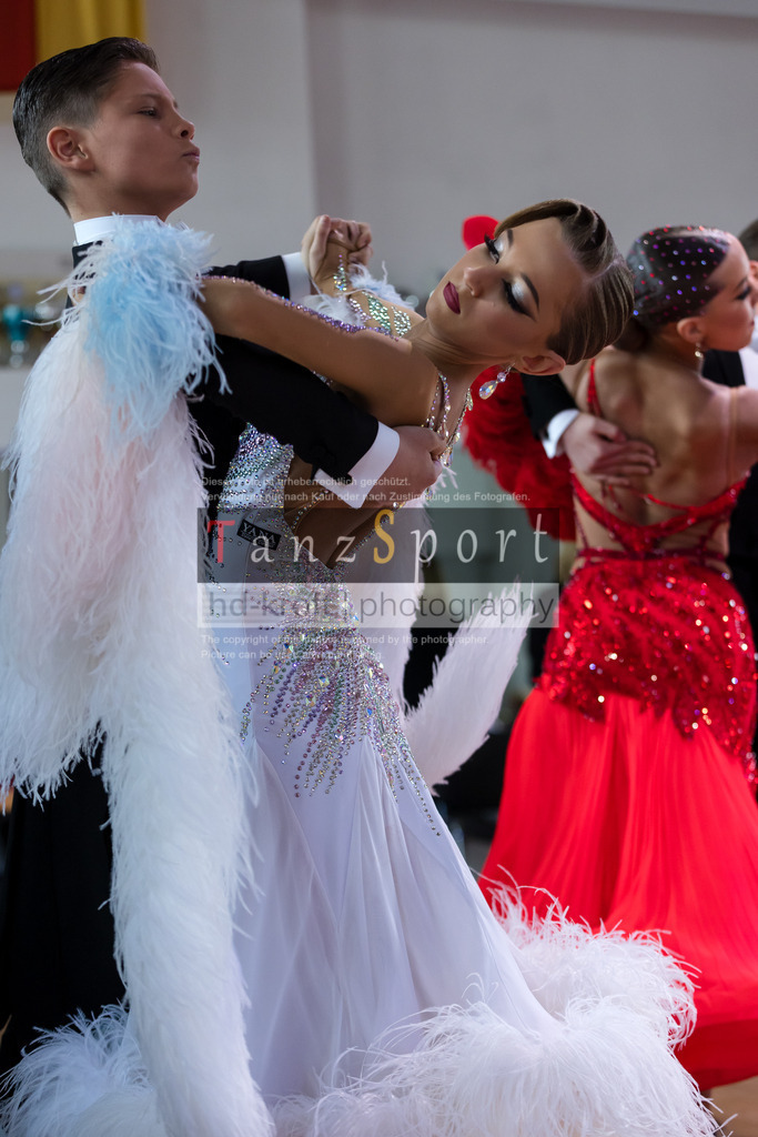 20240615_DM-Jun2-Kombi_08795 | Tanzsportbilder, Standardtanz, Lateintanz, WDSF, DTV, LTVB, dancecomp, goc, hessen tanzt, blaues band der spree, walzer, tango, wiener walzer, slowfox, quickstepp, samba, rumba, cha-cha-cha, paso doble. jive, hd-kroft photography, turniertanzsport