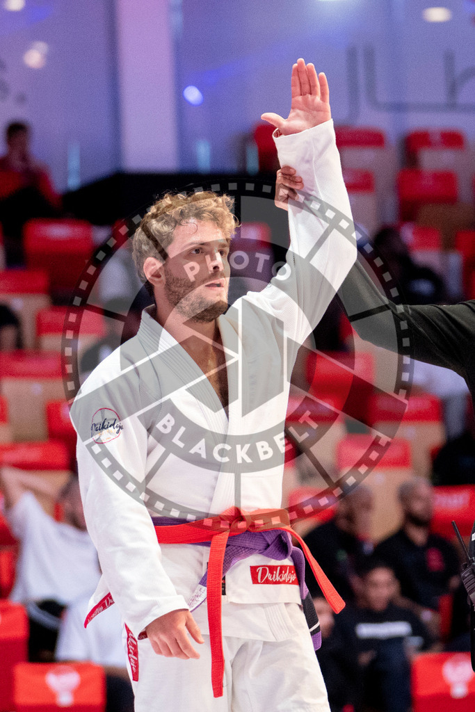20231108PBB1908 | Fighters compete during the AJP World Professional Championship in the Mubadala Arena in Abu Dhabi, Arab United Emirates, on November 8, 2023.