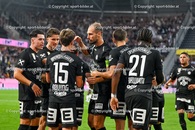 AUT, Admiral Bundesliga, LASK Linz vs SK Sturm Graz | 01.08.2025, Raiffeisen Arena Linz, AUT, Admiral Bundesliga, LASK Linz vs SK Sturm Graz, im Bild Jubel Spieler SK Sturm Graz