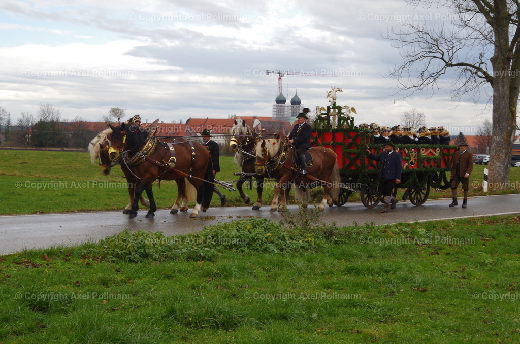 IMGP9774 | fotografiert von Axel PollmannLeonhardi Wallfahrt Benediktbeuern und Murnau, Fronleichnam, Fasching, Landschaft im Loisachtal und Benediktbeuern  - Realisiert mit Pictrs.com