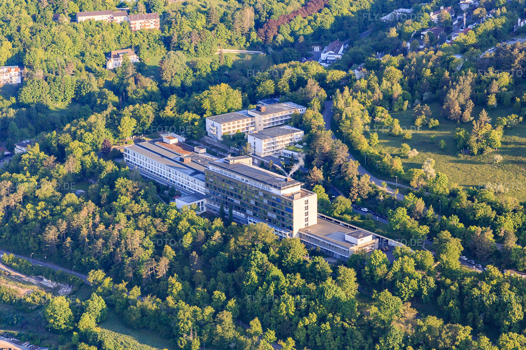 Luftbild: Rehaklinik Ob der Tauber in Bad Mergentheim im Bundesland Baden-Württemberg in Deutschland. Foto: IMG_146365.jpg vom 10.05.2025 durch Werner Riehm/FLY-FOTO.de: Rehaklinik Ob der Tauber