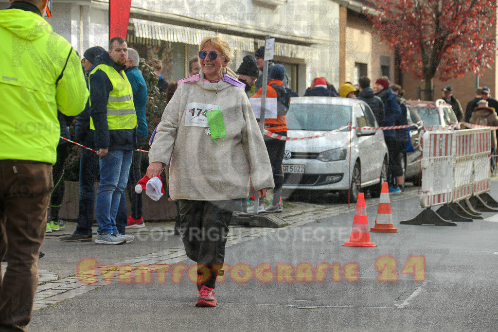 221127_1111_EX1_1601 | Sportfotografie im Rhein-Sieg Kreis, Köln, Bonn, NRW, Rheinland Pfalz, Hessen, etc. Unser Tätigkeitsfeld umfasst den Laufsport vom Volkslauf über den Marathon, Duathlon, Triathon bis zum Ultralauf wie Kölnpfad Ultra oder Schindertrail.