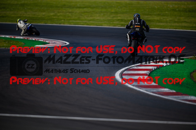 MaZZes_FotoMatrix_220507_94724 | Fotograf Mathias Schmid
Sportfotograf,
Eventfotograf,
Hochzeitsfotograf,
Portraitfotograf