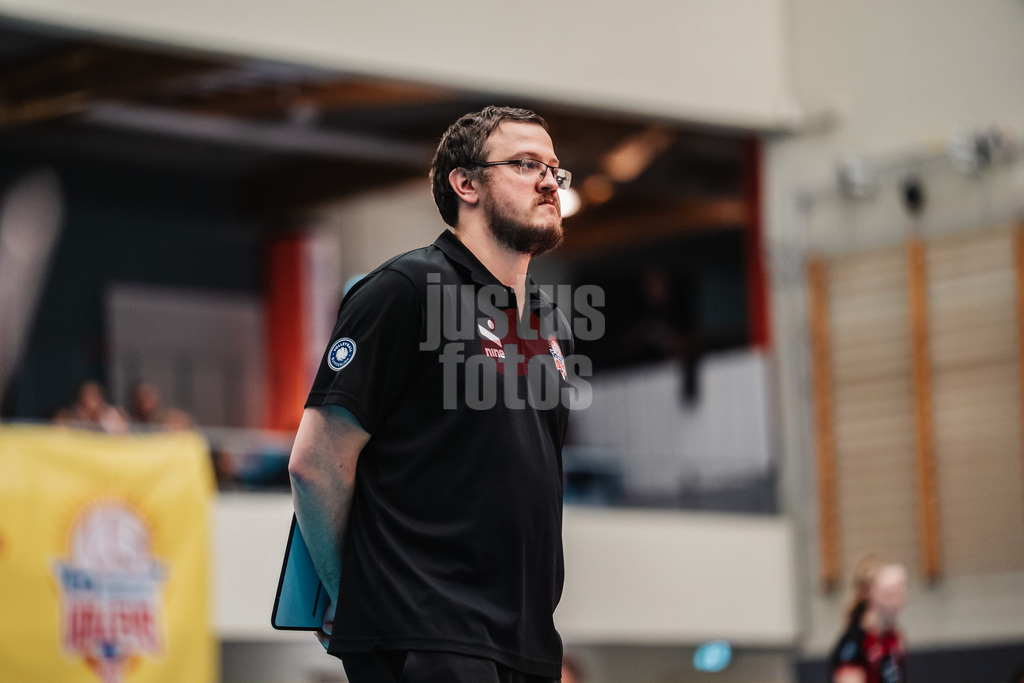 Volleyball | Frauen | Saison 2025/2026 | Volleyball Bundesliga | ETV Hamburger Volksbank Volleys vs. VfB Suhl LOTTO Thüringen | 07.03.2026 | Trainer Markus Friedrich (ETV Hamburger Volksbank Volleys)