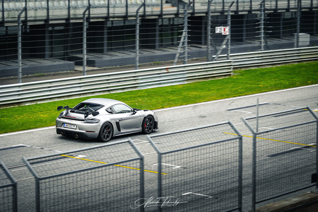 R6PZ0769 _Alexander Tschuncky | Entdecken Sie die faszinierende Welt von Alexander Tschuncky Arts: Kreative Fotografie, atemberaubende Automobilkunst und hochwertiger Bilderdruck. Lassen Sie sich inspirieren! - Realisiert mit Pictrs.com