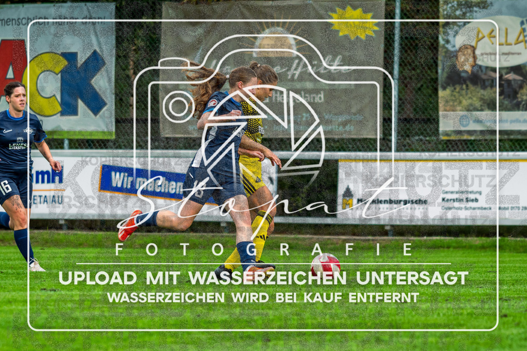 Kreisliga Frauen OHZ/VER - TSV St. Neu Jürgen vs. SG Fulde | Carolin Feldmann (TSV Neu St. Jürgen #13); Kreisliga Frauen OHZ/VER - TSV St. Neu Jürgen vs. SG Fulde am 12.09.26 in Sportplatz Eiche, Worpswede - Realisiert mit Pictrs.com