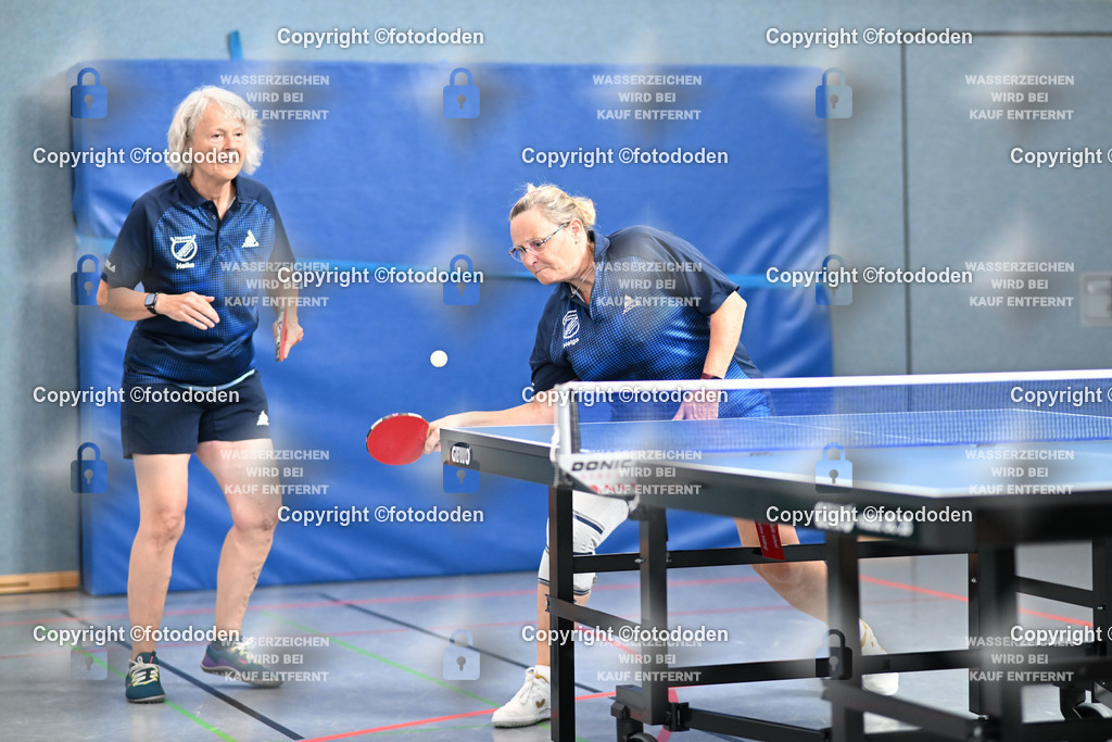DSC_0363 | Heike Wolfteich (links) mit Helga Coordes ( rechts)