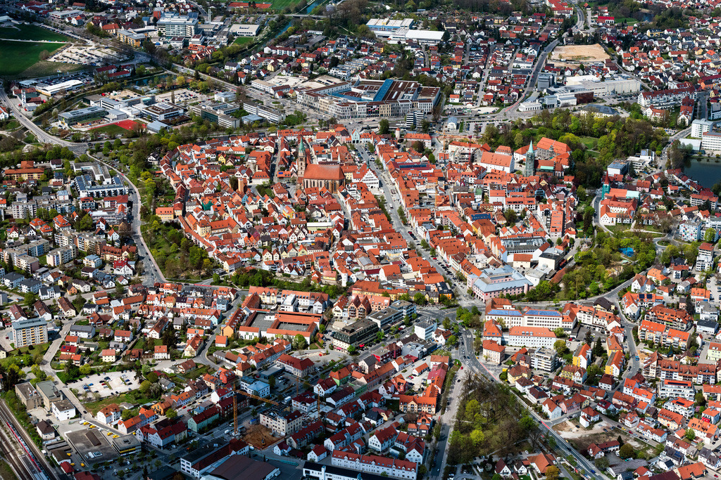 dr__0095851.jpg | NEUMARKT IN DER OBERPFALZ 28.04.2022 Altstadtbereich und Innenstadtzentrum in Neumarkt in der Oberpfalz im Bundesland Bayern, Deutschland. // Old Town area and city center in Neumarkt in der Oberpfalz in the state Bavaria, Germany. Foto: Daniel Reiter