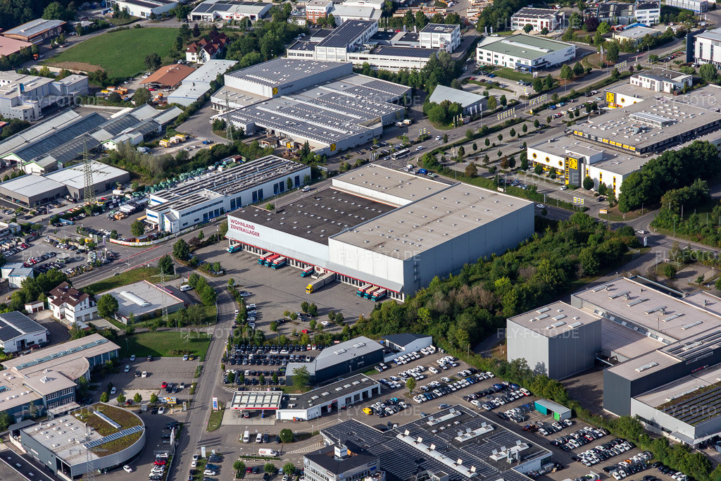 Luftbild: Gebäudekomplex und Logistikzentrum des Wohnland Zentrallager im Ortsteil Jettenburg in Kusterdingen im Bundesland Baden-Württemberg in Deutschland. Foto: IMG_008636.jpg vom 27.08.2020 durch Werner Riehm/FLY-FOTO.de