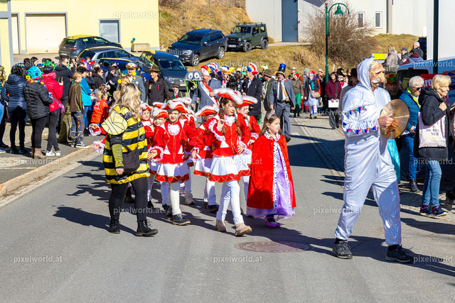 Bärentreiben in Steuerberg | Bildershop von pixelworld.at - Realisiert mit Pictrs.com