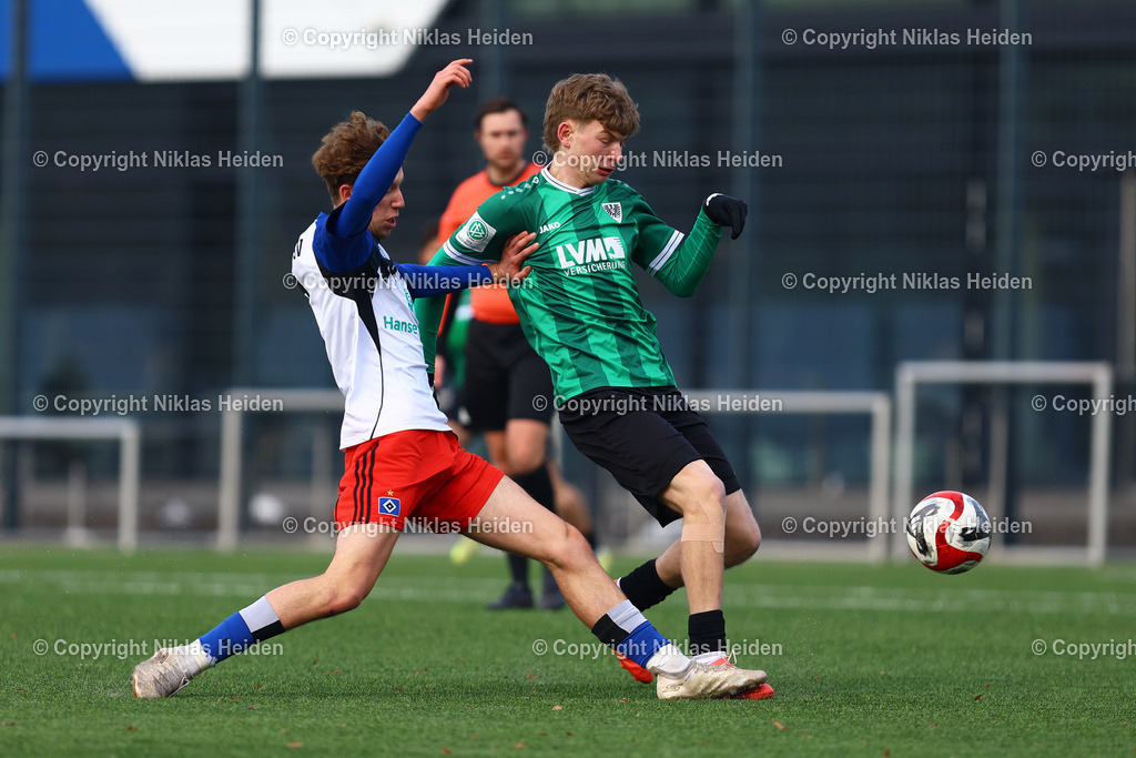 NH_HamburgerSVU19_PreußenMünsterU19_Testspiel_17012026 | #5 Jarne Macke (Hamburger SV U19), #9 Jonah Markötter (Preußen Münster U19)Fußball I Junioren I Testspiel I Saison 2025-2026  I Hamburger SV U19 - Preußen Münster U19 I 17.01.2026 I Alexander-Otto-Akademie