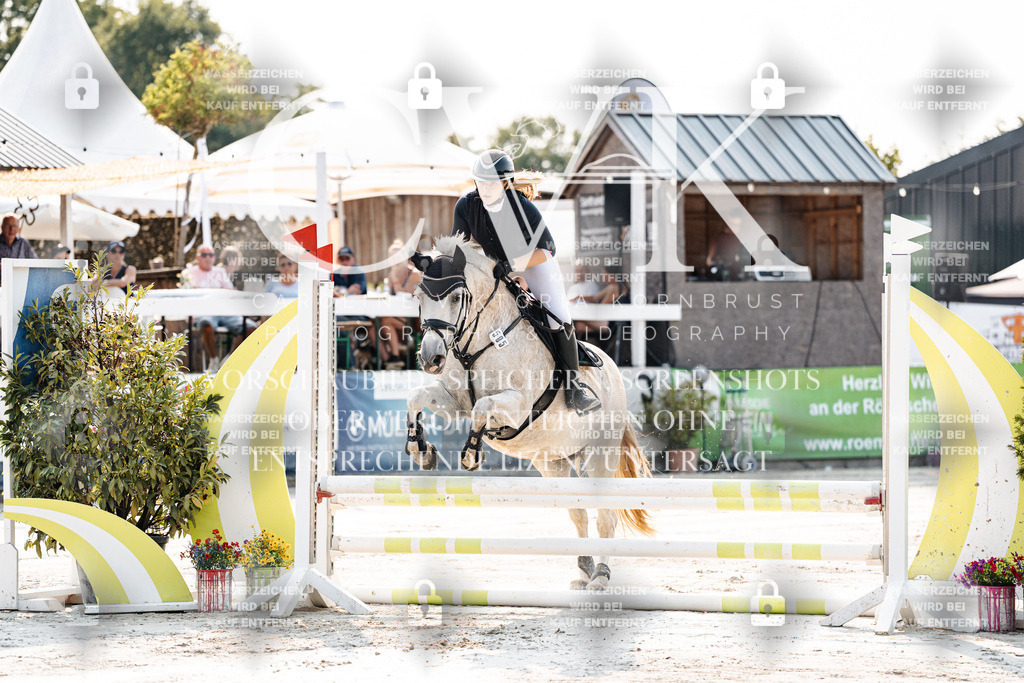 CK902651 | Turnierfotografie Pferdefotografie Trier Rheinland-Pfalz Pferdesport Reitsport Tierfotografie Sportfotografie Pferdevideo Pferdevideografie Equestrianvideography equestrianphotography  - Realisiert mit Pictrs.com