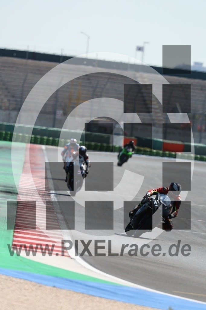 0901-20260404_07565 | Schöne Erinnerungen an spannende Momente - das festzuhalten ist unser Job. PIXELrace.de ist seit 2003 auf den Rennstrecken Europas unterwegs um die Action draußen beim Fahren und die wunderbare Stimmung imm Fahrerlager für euch einzufangen.